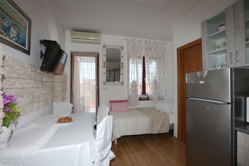 Apartmani Gloria Brodarica  Ngoại thất bức ảnh
